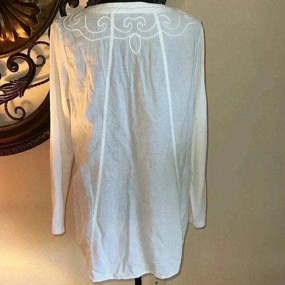 Soft Surroundings White Embroidered Tunic
Women's Size M Coastal Grandma Cotton - Picture 15 of 16